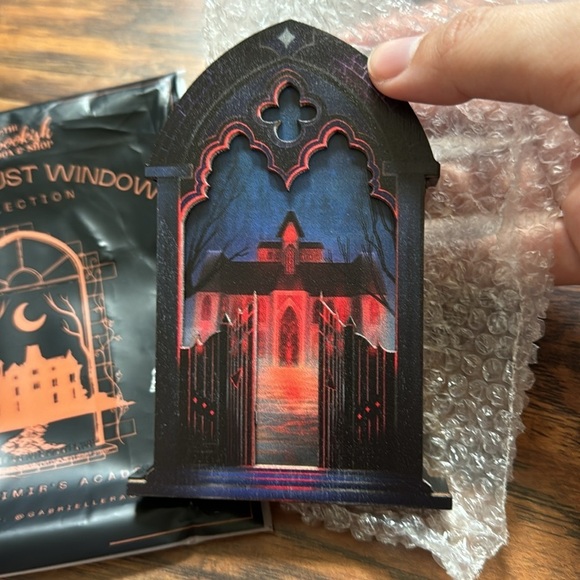 Bookish Box St. Vladimir Academy Wanderlust Window NEW - Picture 2 of 4